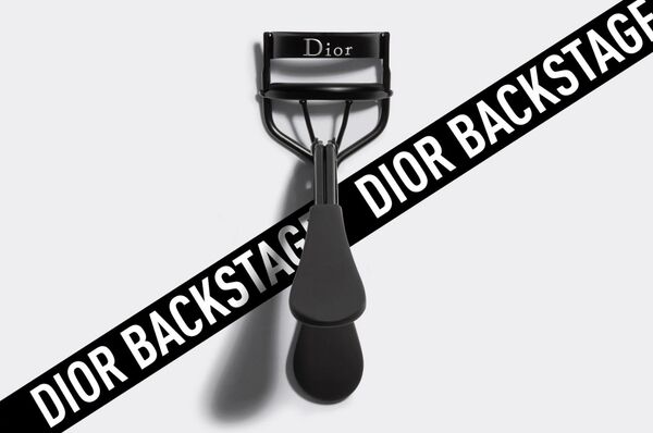 Объекты желания: новые средства Dior в коллекции Backstage Line Объекты желания: новые средства Dior в коллекции Backstage Line - Sputnik Азербайджан