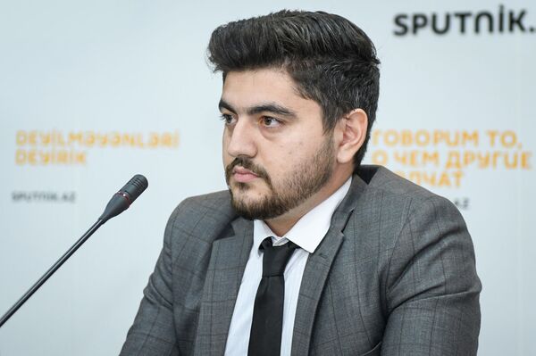 Политолог Туран Рзаев - Sputnik Азербайджан