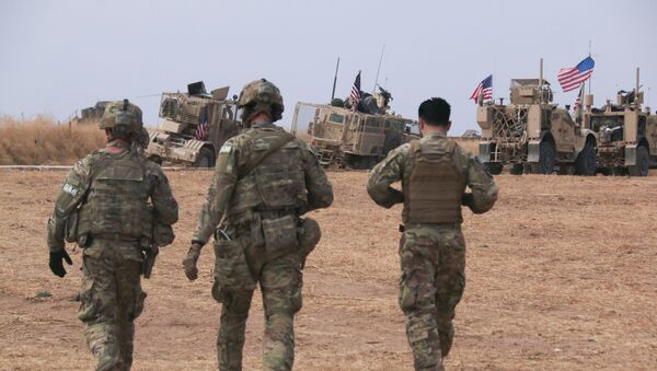 Американский военный конвой на севере Сирии - Sputnik Azərbaycan