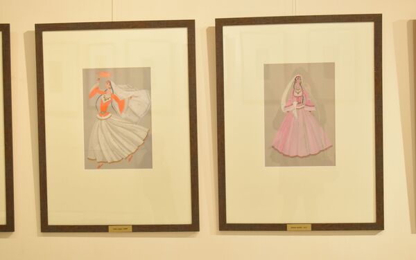 В Азербайджанском национальном музее ковра состоялось открытие выставки, посвященной одной из первых азербайджанских женщин-театральных художниц Бадуре Афганлы  - Sputnik Азербайджан