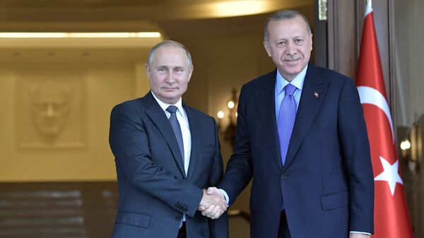 Президент РФ Владимир Путин и президент Турции Реджеп Тайип Эрдоган во время встречи, фото из архива - Sputnik Азербайджан