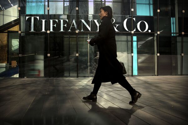 Магазин бренда Tiffany & Co в Пекине - Sputnik Азербайджан