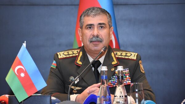 Министр обороны Азербайджана генерал-полковник Закир Гасанов  - Sputnik Азербайджан
