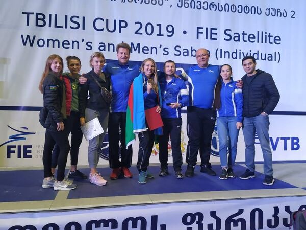 Азербайджанская саблистка выиграла престижный турнир в Тбилиси Азербайджанская саблистка выиграла престижный турнир в Тбилиси - Sputnik Азербайджан