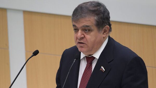 Первый заместитель председателя Комитета Совета Федерации по международным делам Владимир Джабаров - Sputnik Azərbaycan