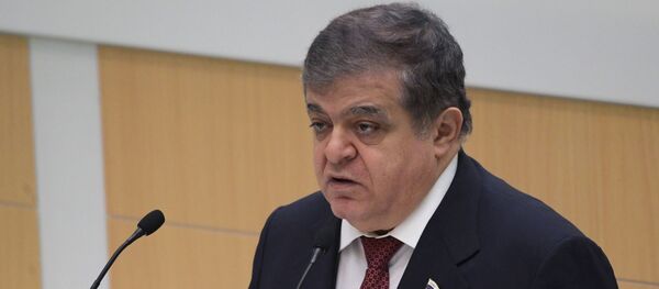 Первый заместитель председателя Комитета Совета Федерации по международным делам Владимир Джабаров Первый заместитель председателя Комитета Совета Федерации по международным делам Владимир Джабаров - Sputnik Азербайджан