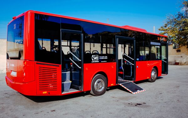 Bakıya gətirilən yeni “İsuzu Citibus” markalı avtobus  - Sputnik Azərbaycan