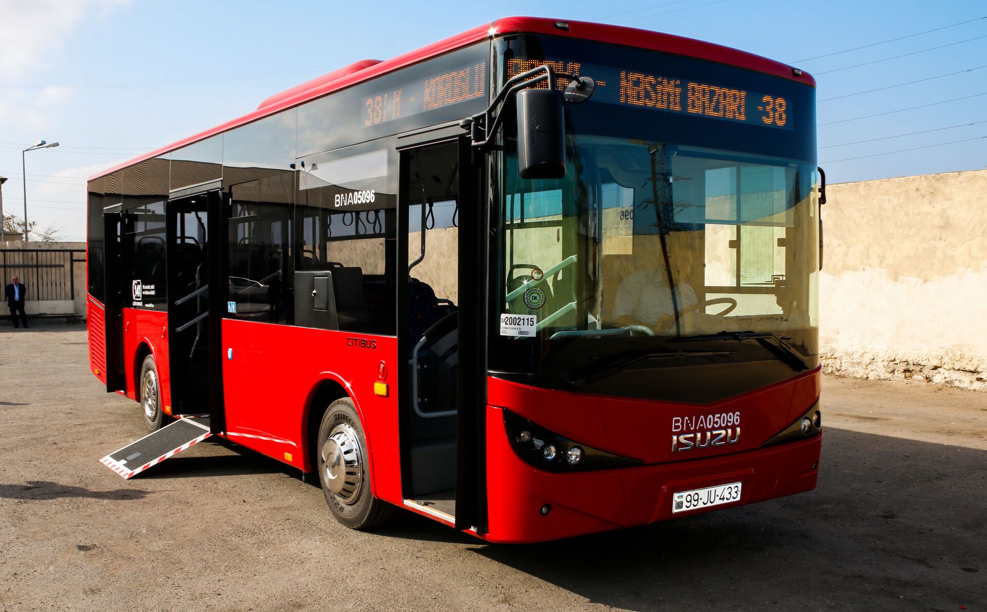 Bakıya gətirilən yeni “İsuzu Citibus” markalı avtobus  - Sputnik Azərbaycan, 1920, 07.11.2024