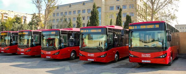 В Баку привезены новые автобусы, отвечающие нормам экологического стандарта Евро-5 - Sputnik Азербайджан