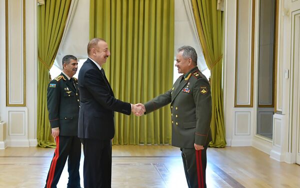 Президент Ильхам Алиев принял участников заседания Совета министров обороны СНГ - Sputnik Азербайджан