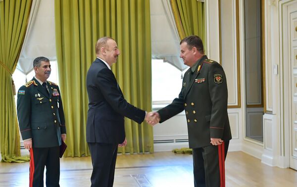 Президент Ильхам Алиев принял участников заседания Совета министров обороны СНГ - Sputnik Азербайджан