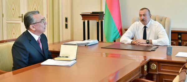 Президент Азербайджана Ильхам Алиев принял главу Исполнительной власти города Баку Эльдара Азизова - Sputnik Азербайджан