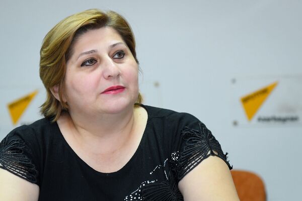 İndi həkimə təcavüzə uğramış oğlan uşaqları daha çox müraciət edirlər İndi həkimə təcavüzə uğramış oğlan uşaqları daha çox müraciət edirlər - Sputnik Azərbaycan