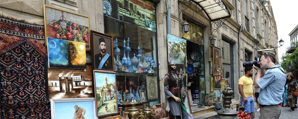 Bakıda turist, arxiv şəkli Bakıda turist, arxiv şəkli - Sputnik Азербайджан