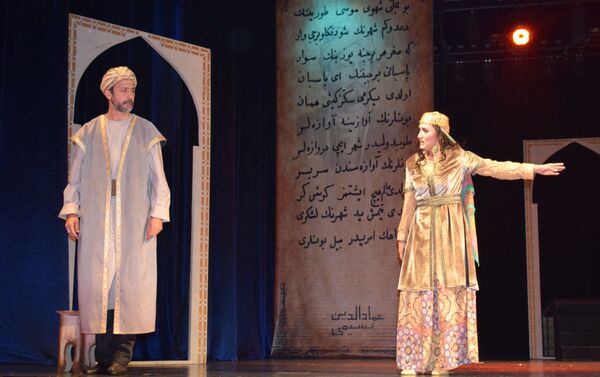 Bakı Bələdiyyə Teatrında Nəsimi tamaşası - Sputnik Azərbaycan