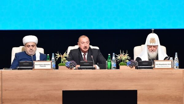 Президент Ильхам Алиев принял участие во II Саммите мировых религиозных лидеров в Баку - Sputnik Azərbaycan