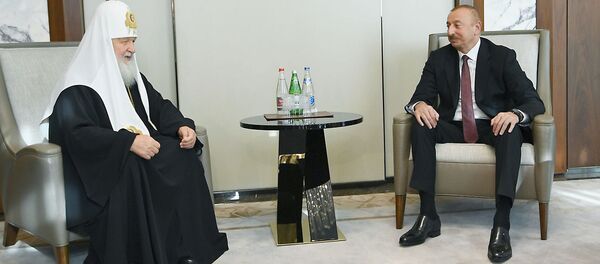 Президент Ильхам Алиев и Первая леди Мехрибан Алиева встретились с Патриархом Московским и всея Руси Кириллом - Sputnik Азербайджан