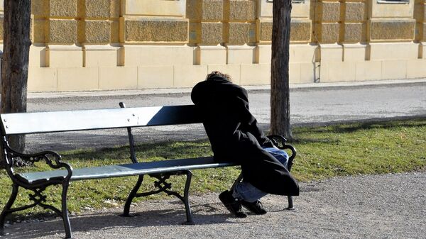 Безработный мужчина, фото из архива - Sputnik Азербайджан