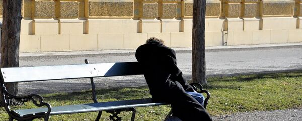 Безработный мужчина, фото из архива Безработный мужчина, фото из архива - Sputnik Азербайджан