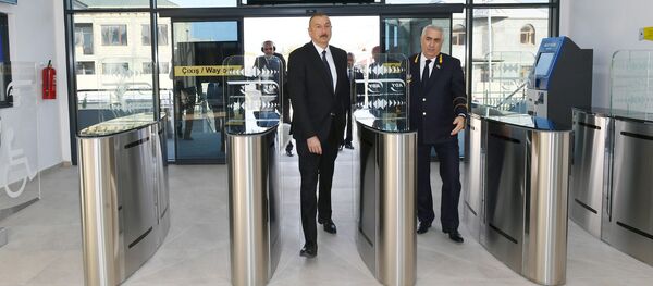 Президент Ильхам Алиев на открытии железнодорожной станции Пиршаги Президент Ильхам Алиев на открытии железнодорожной станции Пиршаги - Sputnik Азербайджан