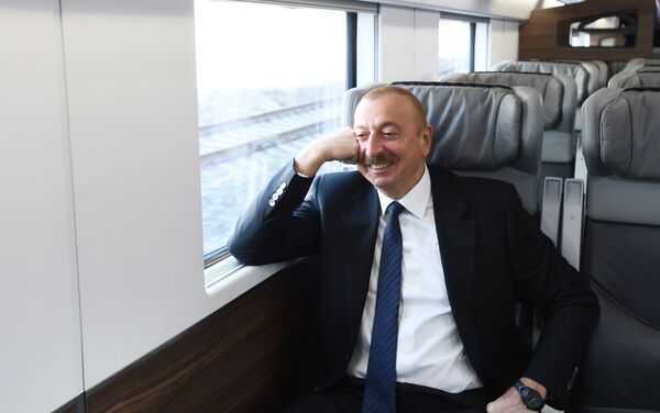 Prezident İlham Əliyev Pirşağı dəmir yolu stansiyasının açılışında - Sputnik Azərbaycan