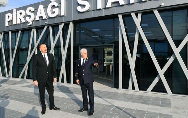 Президент Ильхам Алиев на открытии железнодорожной станции Пиршаги - Sputnik Азербайджан
