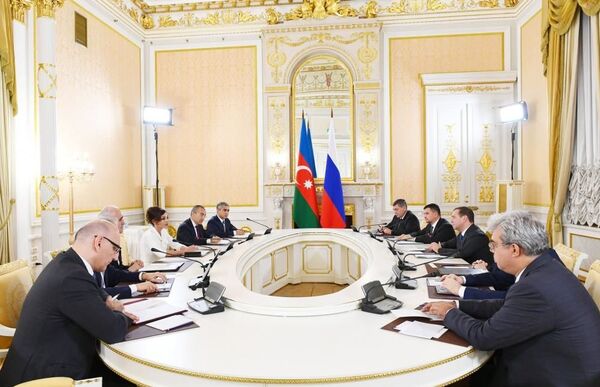 Медведев дал оценку визиту первого вице-президента Азербайджана в Россию Медведев дал оценку визиту первого вице-президента Азербайджана в Россию - Sputnik Азербайджан