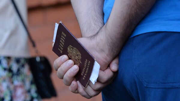 Rusiya pasportu, arxiv şəkli - Sputnik Azərbaycan