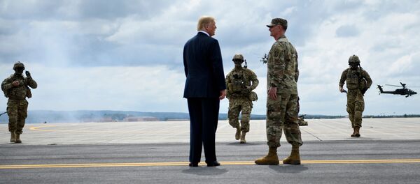 ABŞ Prezidenti Donald Tramp Birləşmiş Ştatların Hərbi Hava Qüvvələrinin təlimini izləyir ABŞ Prezidenti Donald Tramp Birləşmiş Ştatların Hərbi Hava Qüvvələrinin təlimini izləyir - Sputnik Азербайджан
