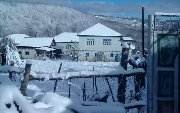 В северных районах Азербайджана выпал обильный снег - Sputnik Азербайджан