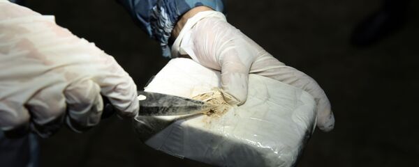 Astara gömrük postunda saxlanılan yük avtomobilində 933 kiloqramdan artıq heroin aşkar edilib Astara gömrük postunda saxlanılan yük avtomobilində 933 kiloqramdan artıq heroin aşkar edilib - Sputnik Азербайджан