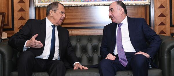 Главы МИД Азербайджана и России Эльмар Мамедъяров и Сергей Лавров провели встречу в Баку Главы МИД Азербайджана и России Эльмар Мамедъяров и Сергей Лавров провели встречу в Баку - Sputnik Азербайджан