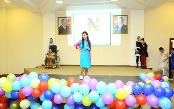 Гюльнара Халилова провела дефиле детей с ограниченными возможностями здоровья - Sputnik Азербайджан