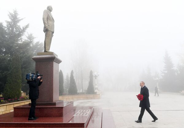 Президент Азербайджана совершил визит в Шамахинский район - фото Президент Азербайджана совершил визит в Шамахинский район - фото - Sputnik Азербайджан