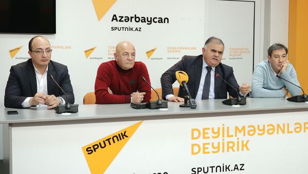 Депутаты должны уважать принятые ими же самими решения – политолог - Sputnik Азербайджан