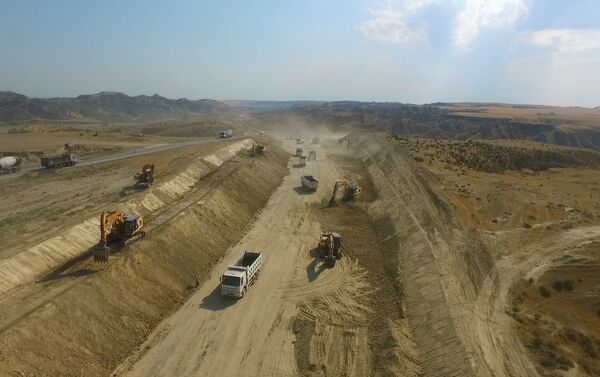  Реконструкция 46-километрового отрезка Халдан-Шеки магистрали М5  - Sputnik Азербайджан