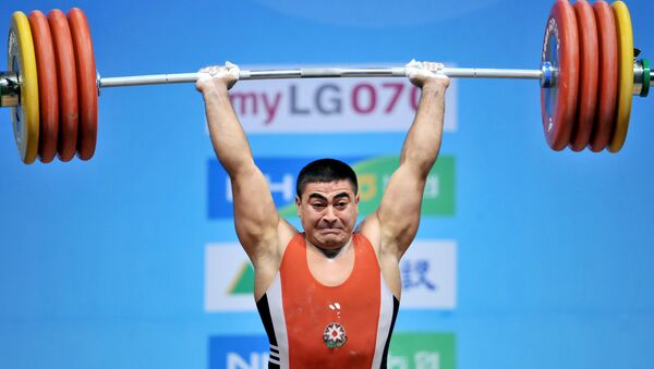 Тяжелоатлет Низами Пашаев, фото из архива - Sputnik Азербайджан