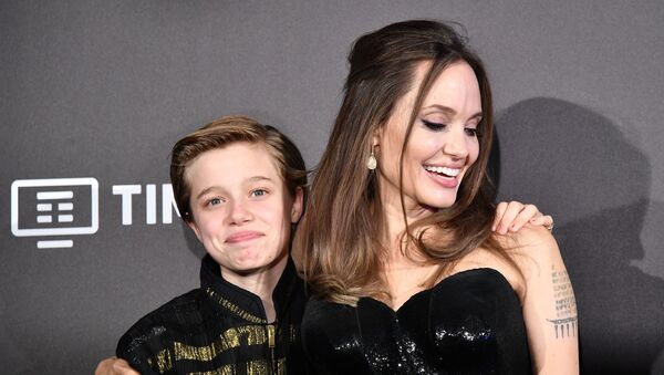 Голливудская актриса Анджелина Джоли и ее дочь Шайло Джоли-Питт - Sputnik Azərbaycan