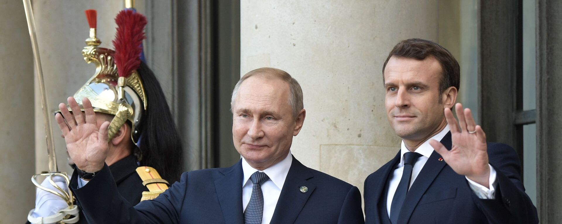 Vladimir Putin və Emmanuel Makron - Sputnik Azərbaycan, 1920, 20.02.2022
