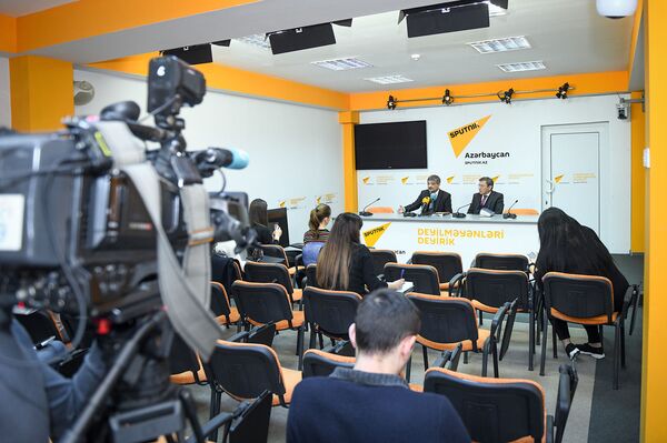 Пресс-конференция на тему Азербайджанская кулинария сегодня: правильно ли мы питаемся - Sputnik Азербайджан