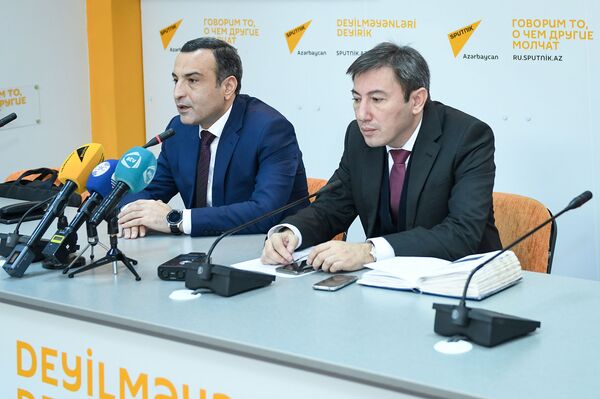 Кто и как сможет получить услуги по ОМС и другие нюансы полисов - эксперты Кто и как сможет получить услуги по ОМС и другие нюансы полисов - эксперты - Sputnik Азербайджан