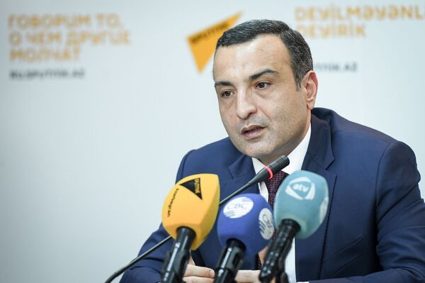Кто и как сможет получить услуги по ОМС и другие нюансы полисов - эксперты Кто и как сможет получить услуги по ОМС и другие нюансы полисов - эксперты - Sputnik Азербайджан
