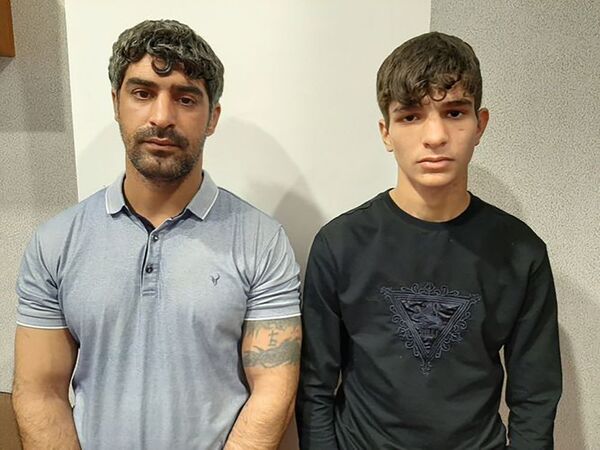 Возбуждены уголовные дела в отношении лиц, угрожавших ножом прохожим и оружием - полиции Возбуждены уголовные дела в отношении лиц, угрожавших ножом прохожим и оружием - полиции - Sputnik Азербайджан