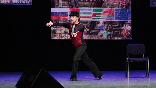 Фарид Казаков, получил престижную премию Азербайджана Trend of the Year 2019 в номинации «Самый успешный танцор» - Sputnik Azərbaycan