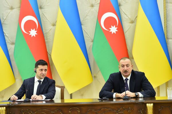 В Баку прошли переговоры глав Азербайджана и Украины В Баку прошли переговоры глав Азербайджана и Украины - Sputnik Азербайджан