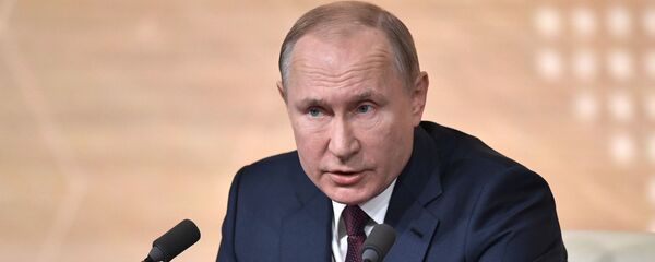 Ежегодная большая пресс-конференция президента РФ В. Путина Ежегодная большая пресс-конференция президента РФ В. Путина - Sputnik Азербайджан