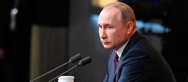 Ежегодная большая пресс-конференция президента РФ В. Путина - Sputnik Азербайджан