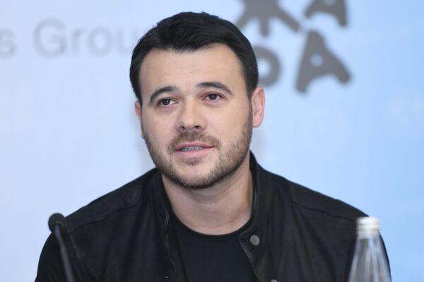 Во имя жизни: Лейла Алиева и Эмин Агаларов представили проект центра реабилитации Во имя жизни: Лейла Алиева и Эмин Агаларов представили проект центра реабилитации - Sputnik Азербайджан