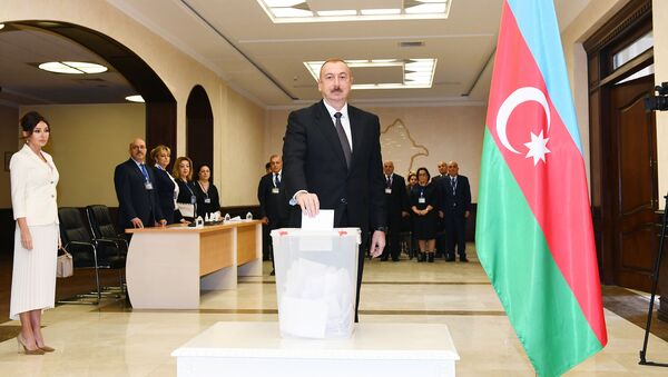Prezident İlham Əliyev bələdiyyə seçkilərində səs verib - Sputnik Азербайджан