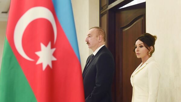 Президент Ильхам Алиев и Первая леди Мехрибан Алиева - Sputnik Азербайджан